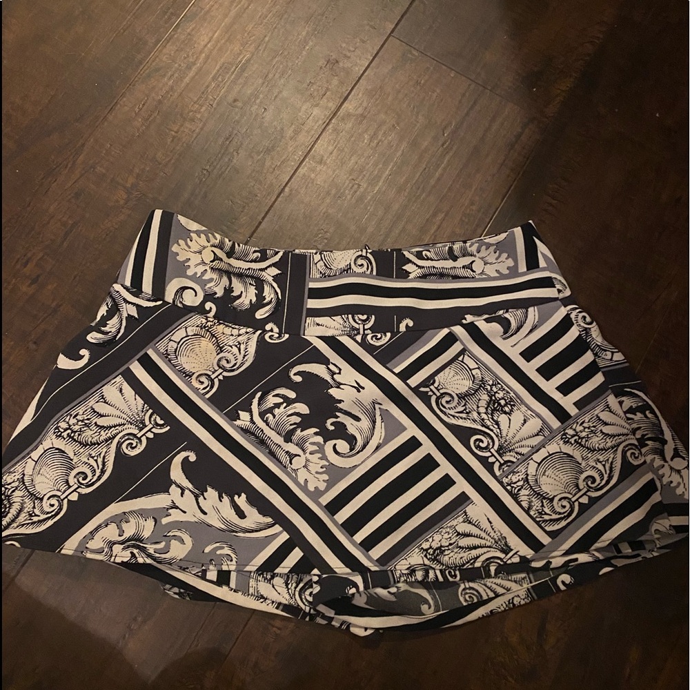 Black and white skort